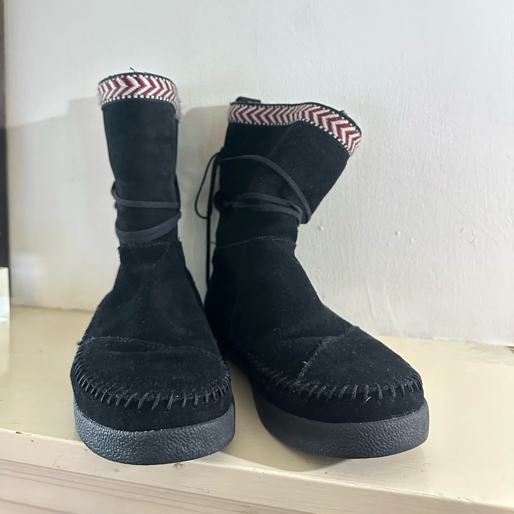 Toms Women's Nepal Black Suede lined Mid-Calf Boots